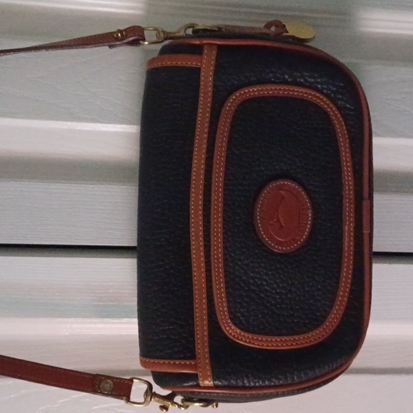 Dooney & Bourke Pebbled Leather Black/ Brown Leather  Crossbody - Picture 2 of 11